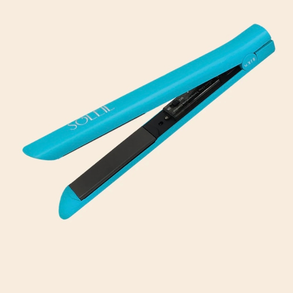 Soleil flat iron *brand new*